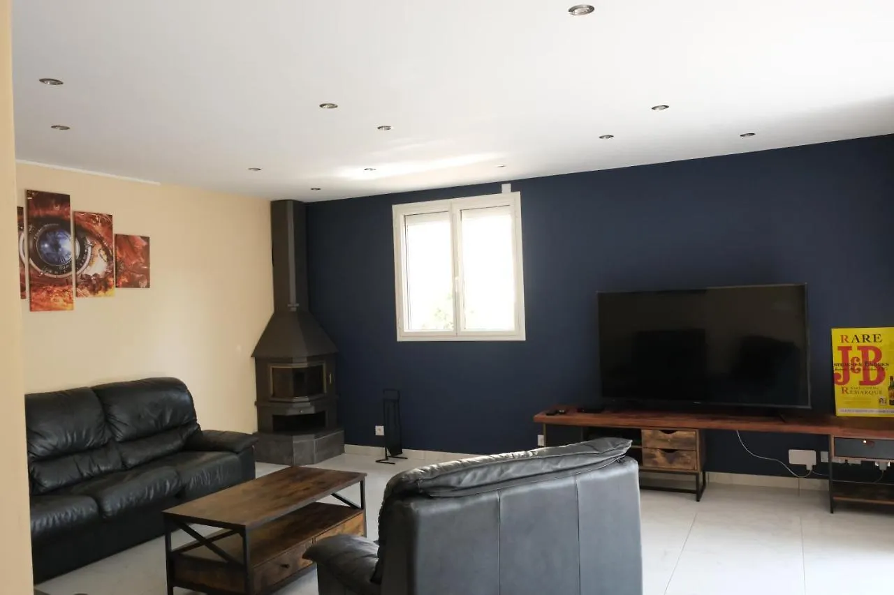 Holiday home Maison Confortable A Ansouis Dans Le Luberon France