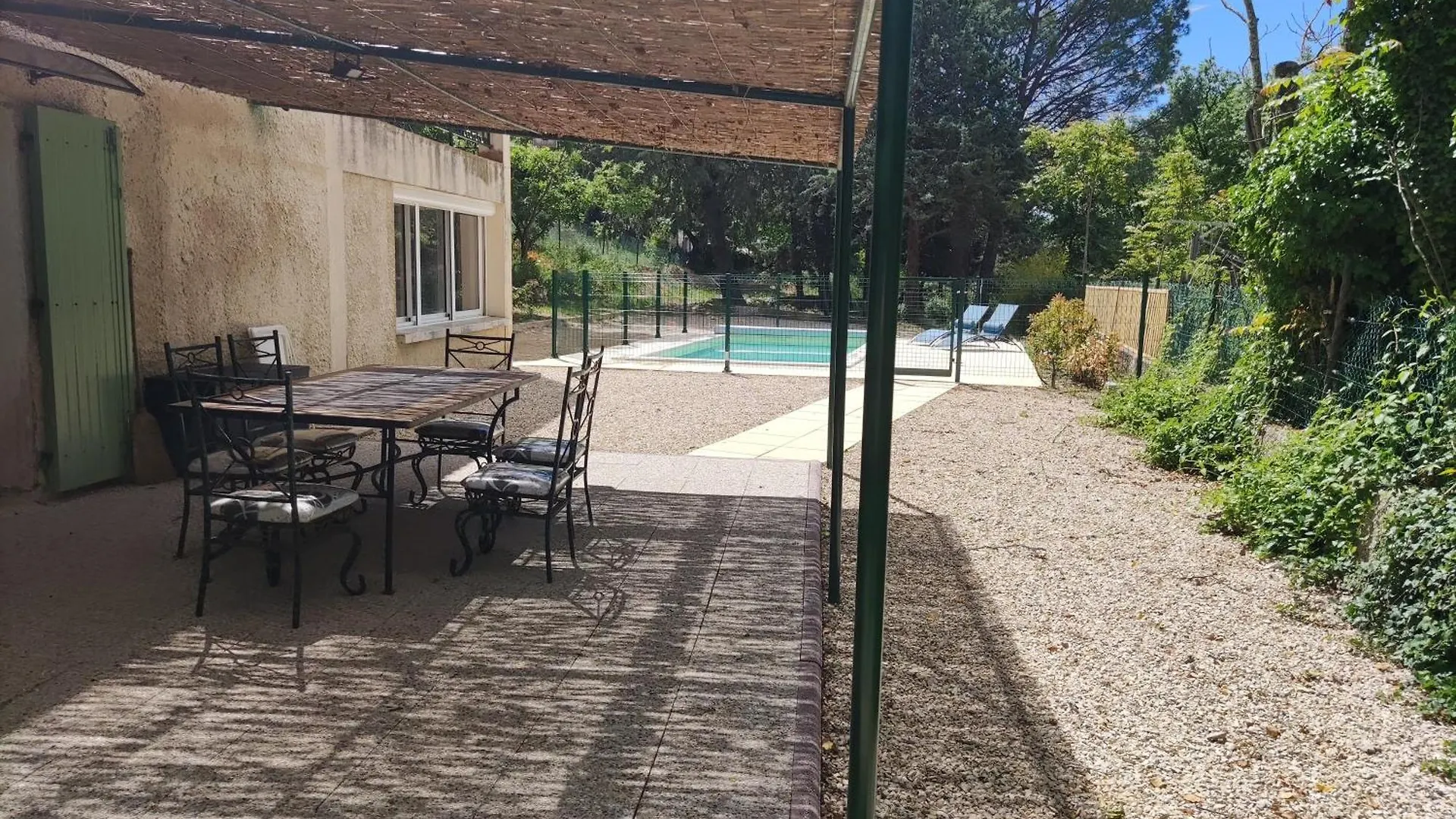 Maison Confortable A Ansouis Dans Le Luberon France